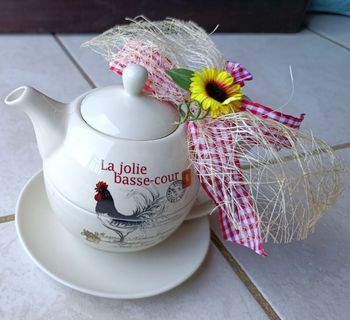 Joli Ensemble Théière, tasse et soucoupe COQ NEUF