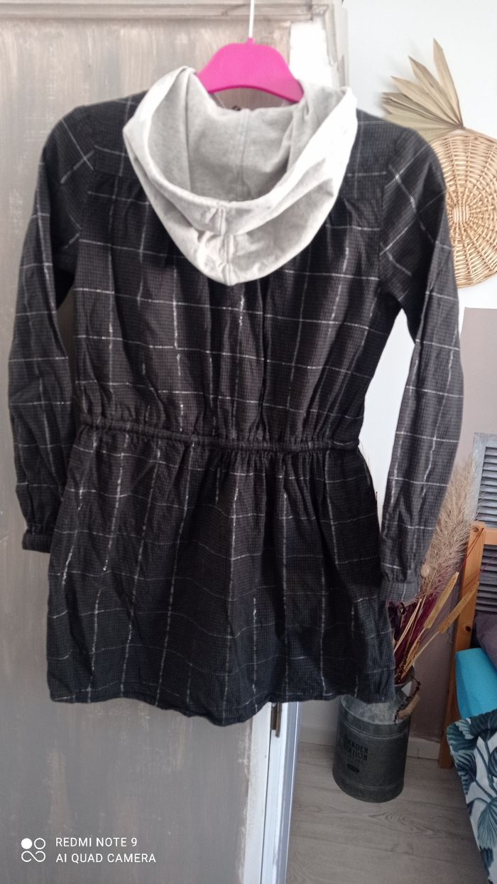 Robe grise a carreaux IKKS taille 10 ans très bon état - photo numéro 2