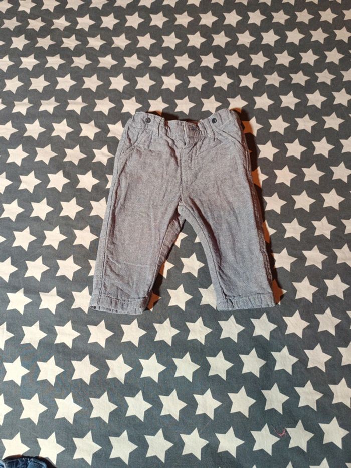 Lot de 5 pantalons T9 mois en bon état - photo numéro 2