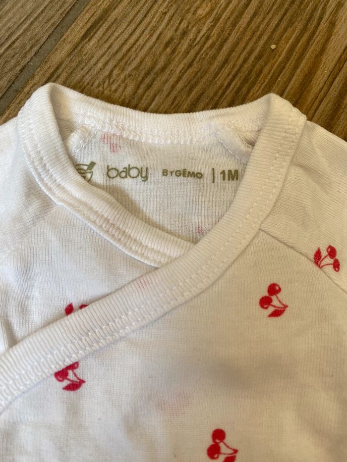 Body ML cerise 1 mois - photo numéro 2