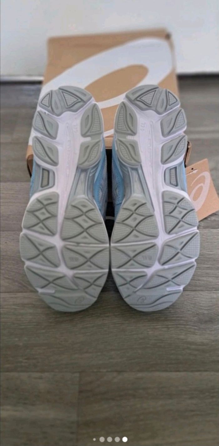 Asics gel nyc cream arctic sky bleu T43,5 - photo numéro 5