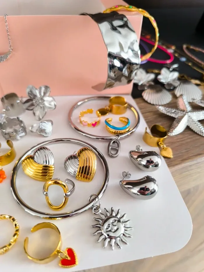 Lot de 50 bijoux dorés et argentés - photo numéro 6