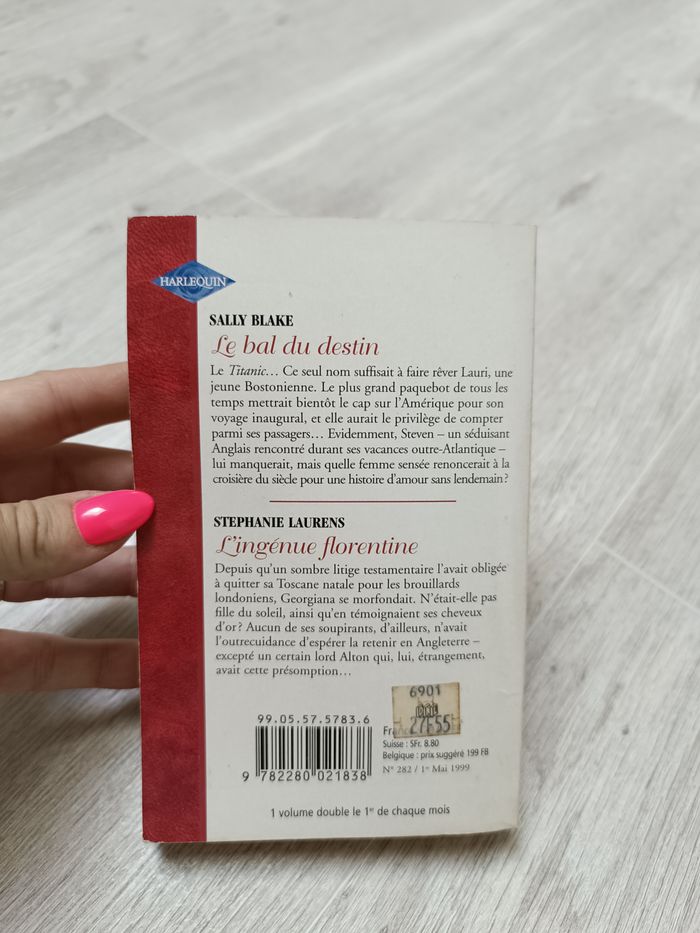 Livre Harlequin collection Royale - photo numéro 2