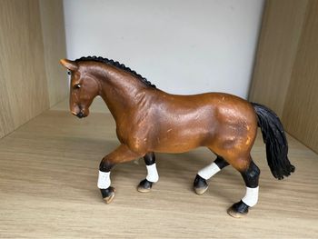 Jument hanovrien Schleich