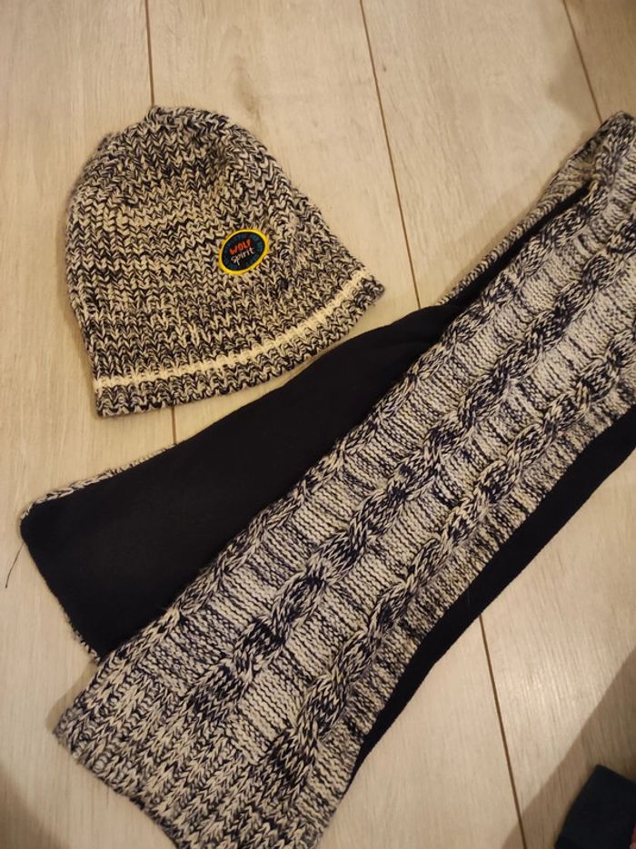 Bonnet et écharpe