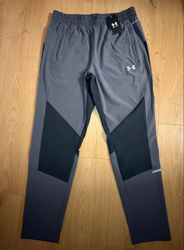 Pantalon de jogging Under Armour taille L neuf avec étiquette.