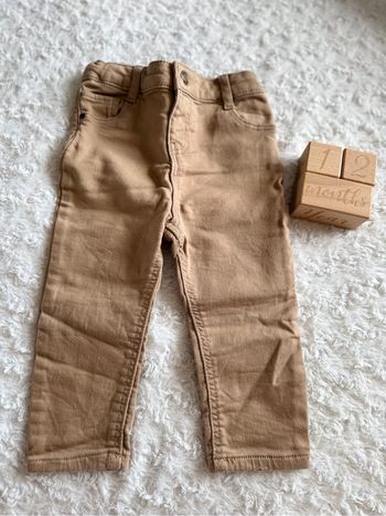 Jean beige 12/18 mois