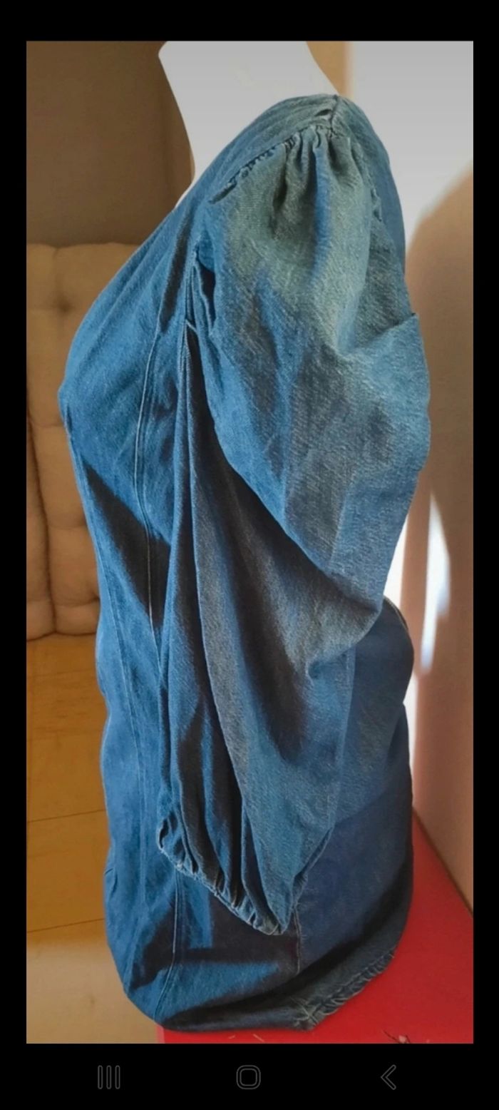 Robe en jean prêt du corps avec manches 3/4 ballons de chez Zara - photo numéro 4