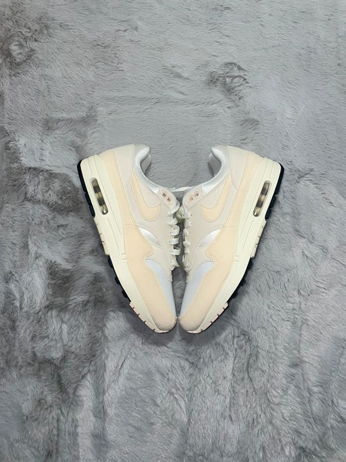 Basket Nike Air Max 1 crème - Taille 41
