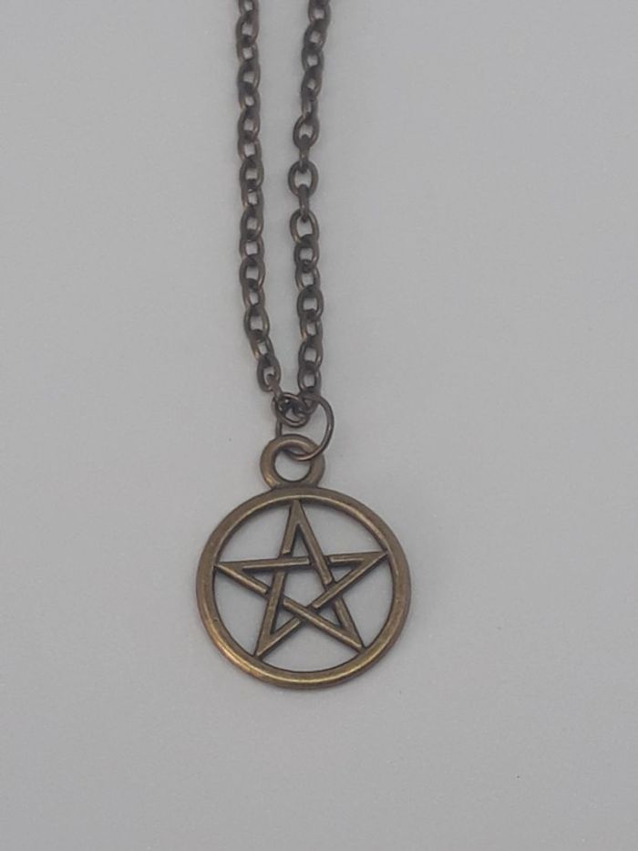 Collier Supernatural