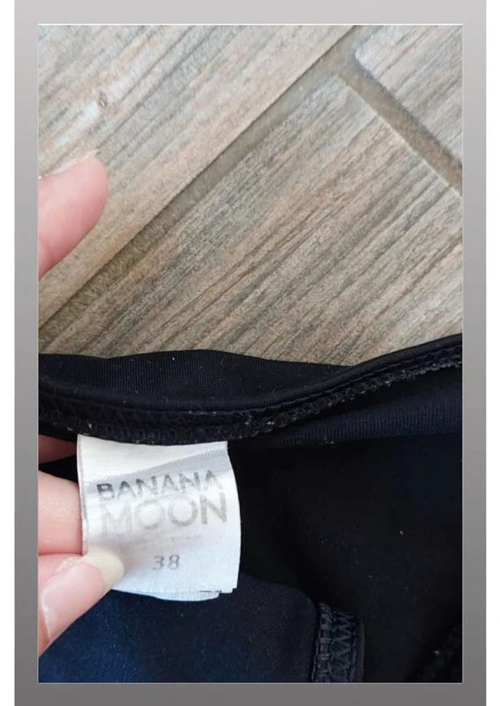 Maillot de bain deux pièces noir et marron, plusieurs traces d'usures  - Taille 38 Banana Moon - photo numéro 4
