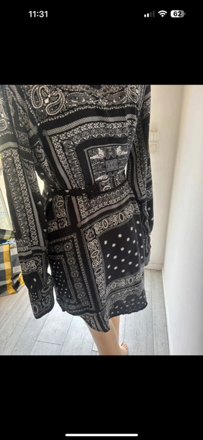 Robe neuve Eight Paris taille L – Motif bandana noir et blanc - photo numéro 10