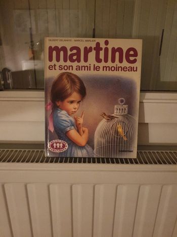 Martine et son ami le moineau