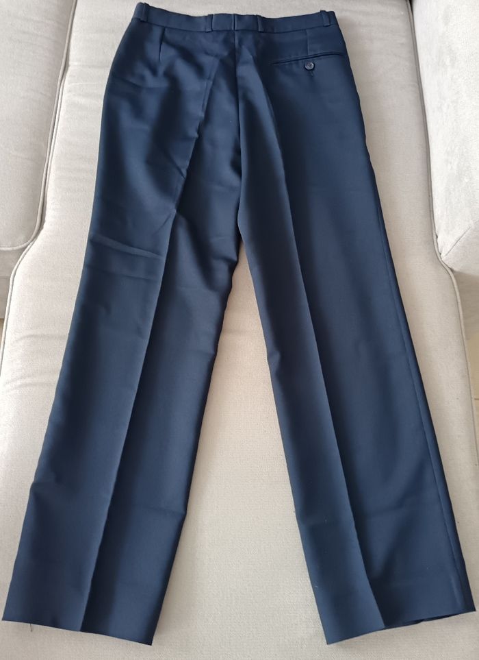 Pantalon de costume taille 40 en très bon état - photo numéro 2