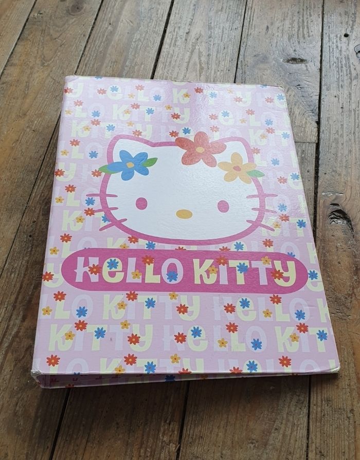 Classeur rose Hello Kitty