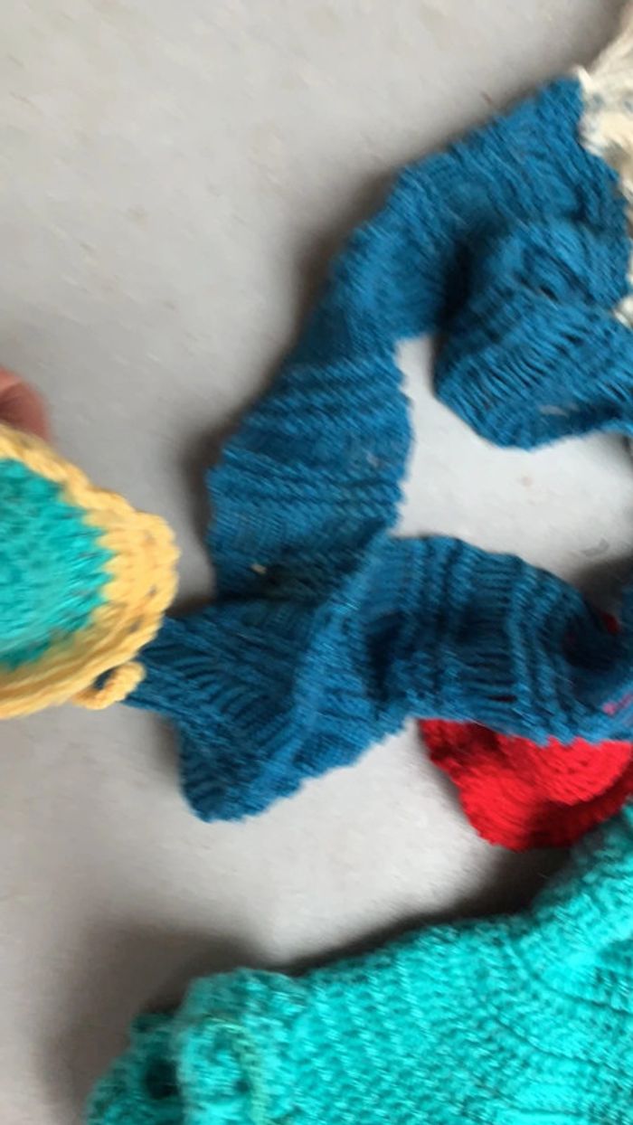 Lot accessoires vêtement poupée barbie tricoté - photo numéro 12