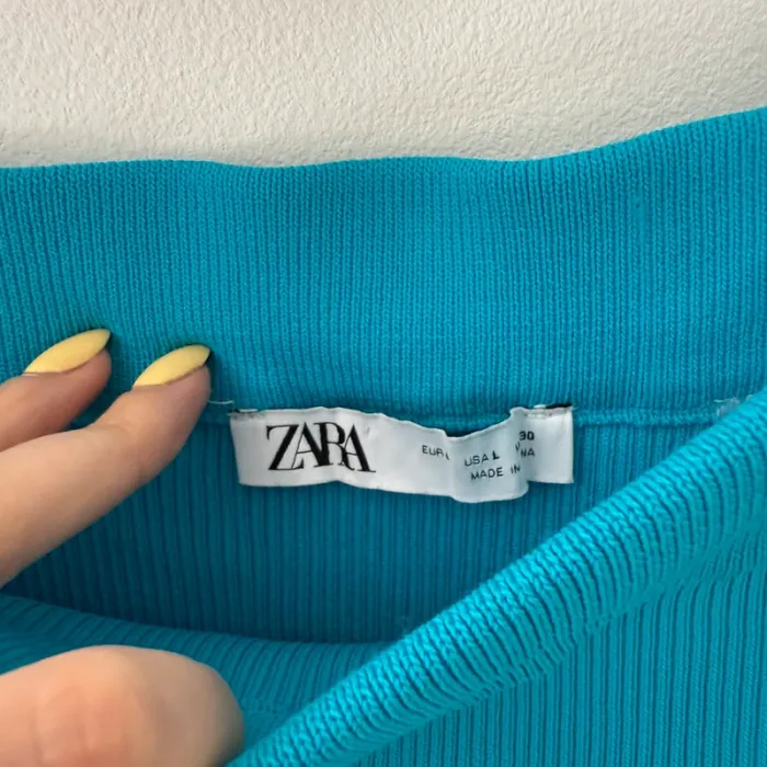 Ensemble Zara jupe taille L et gilet taille XL - photo numéro 4