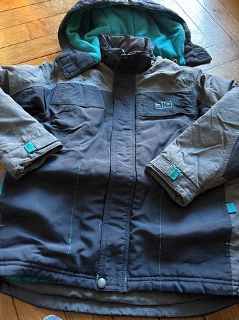 Vends manteau NKY 8 ans très bon état 