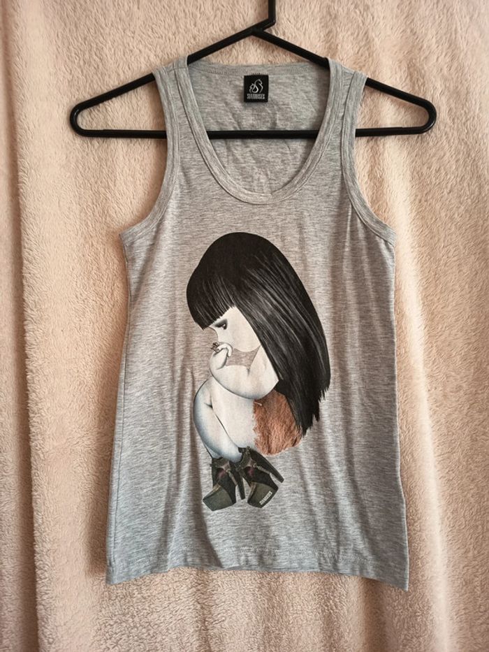 Tee-shirt sans manches. Les siamoises (A354)