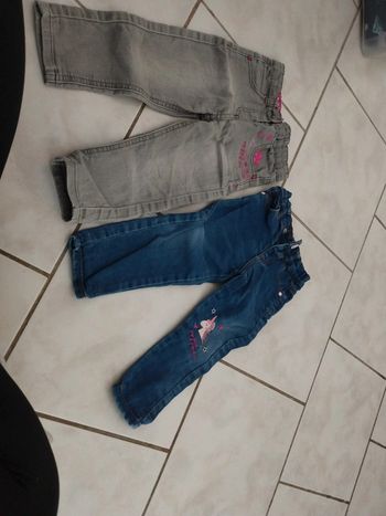2 Jeans 12-18 mois