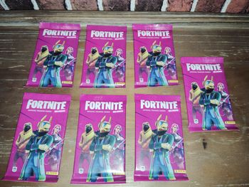 Lot de 7 blisters de panini Fornite 