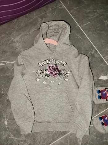 Sweat capuche motif rose fille 5 ans