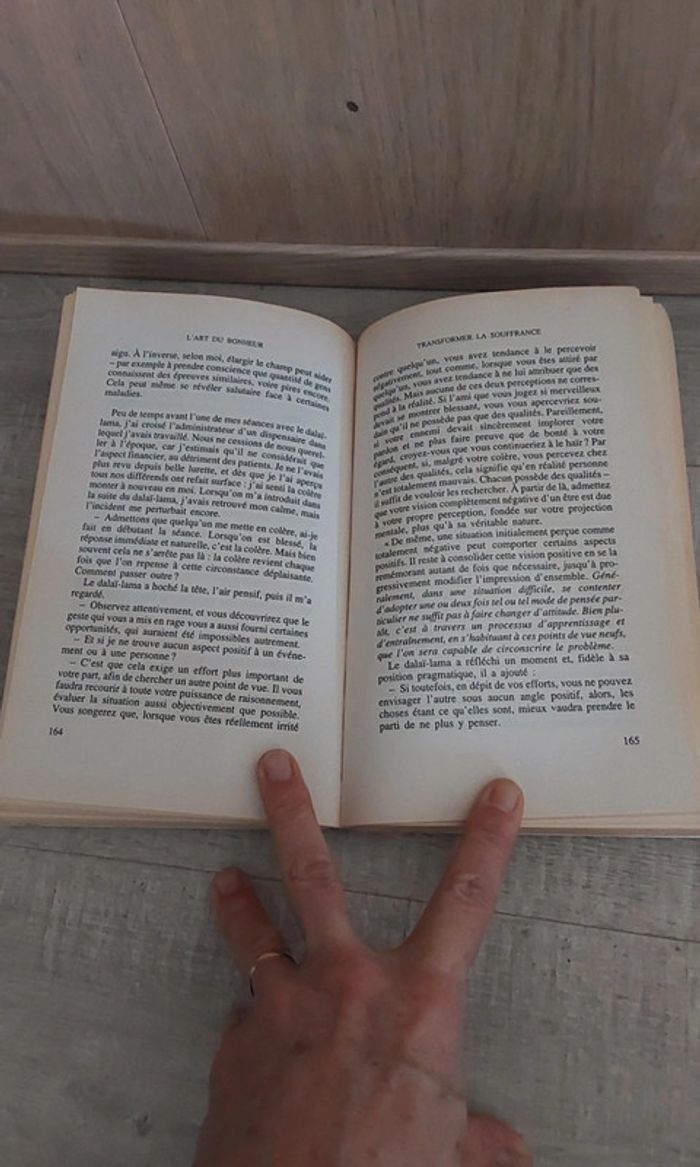 Livre broché L art du bonheur Sa sainteté Le Dalaï-lama et Homard Cutler - photo numéro 5