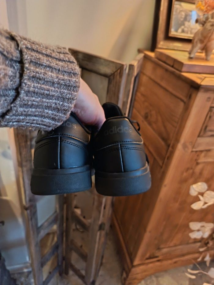 Adidas - photo numéro 2