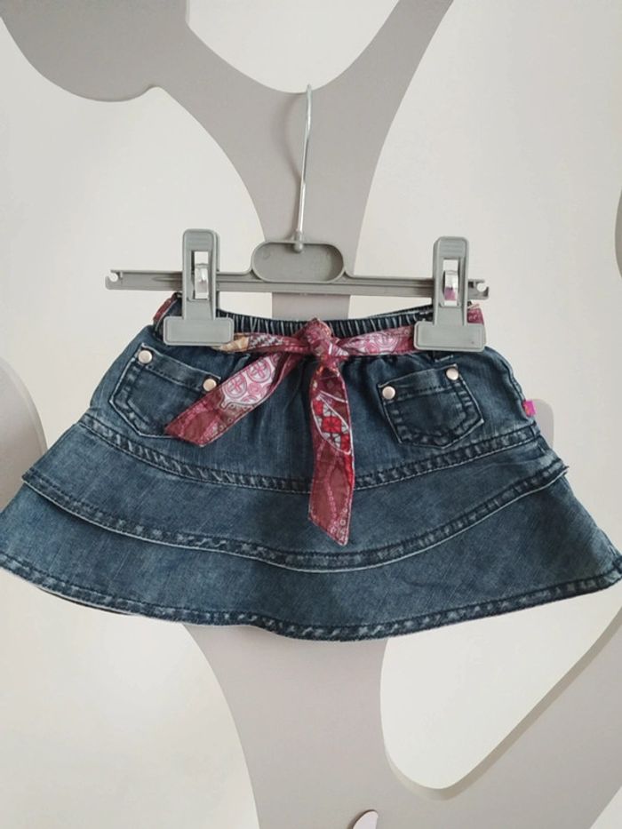Jolie jupe en jean bleu Obaibi taille 6 mois