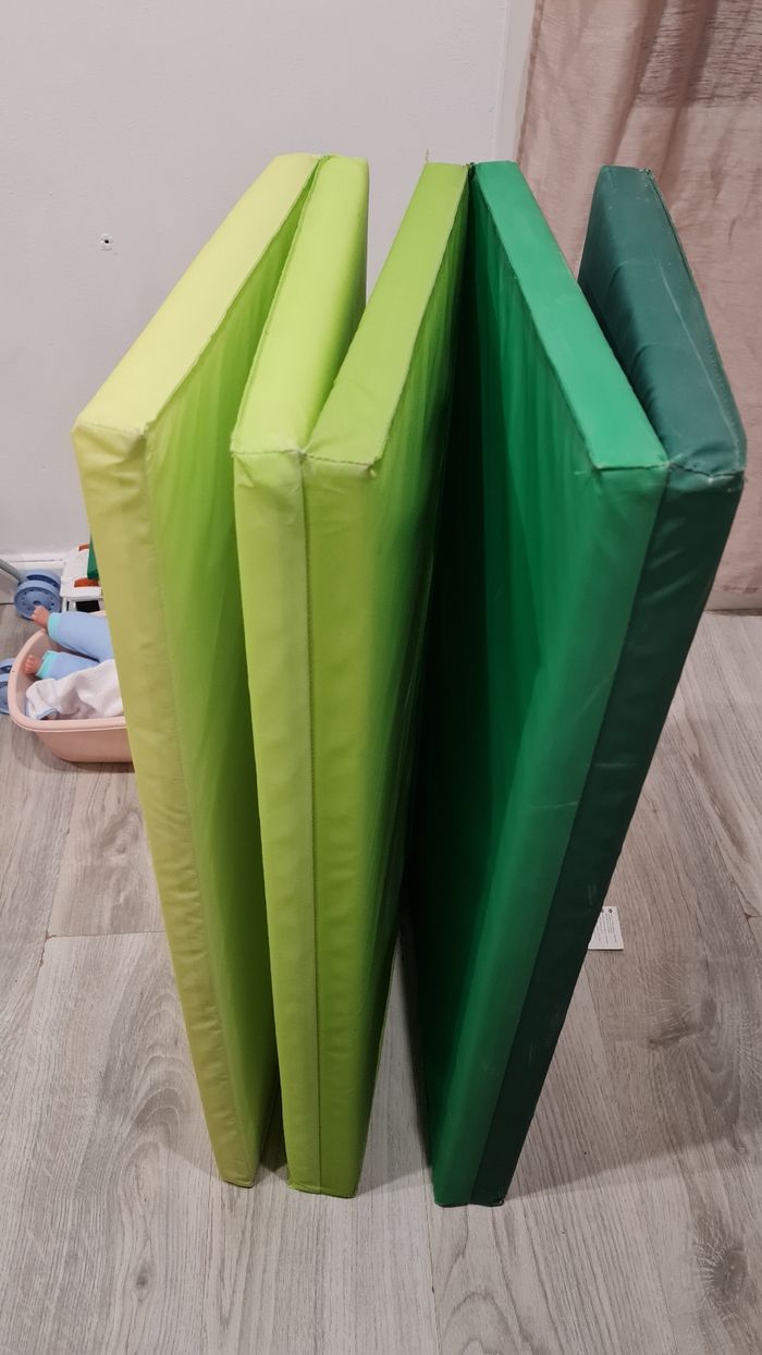 Tapis de motricité ou gymnastique pliable ikea - photo numéro 3