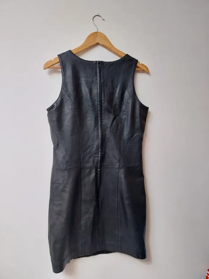 Robe en cuir noire 38 - photo numéro 2