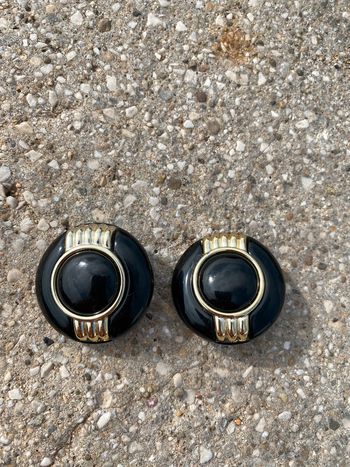 Boucles d’oreilles à pinces noires et doré rondes vintage