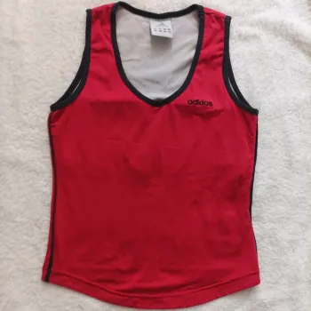 Top sport Adidas taille 40