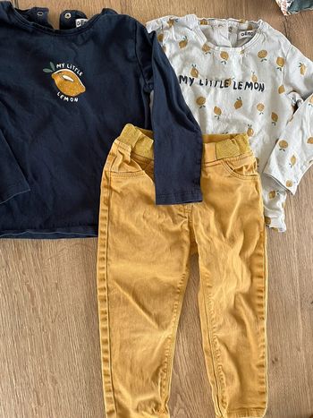 Ensemble pantalon + 2 tees shirt