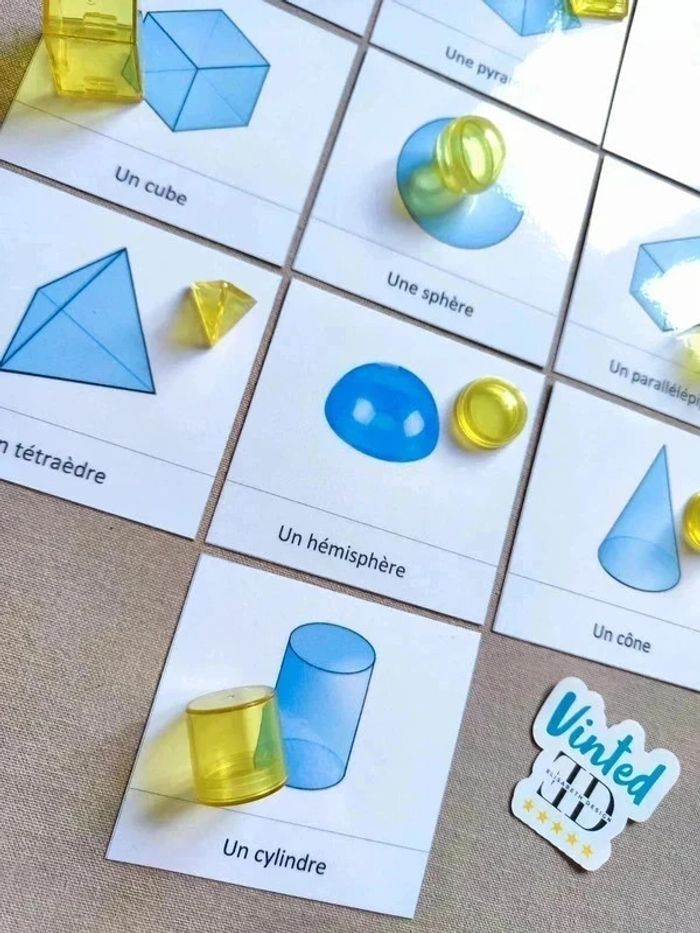 Cartes de nomenclature des solides géométriques avec figurines Montessori - photo numéro 5