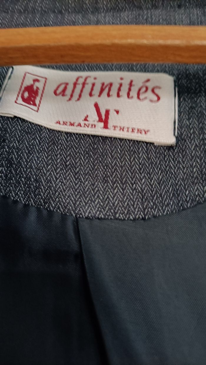 Ensemble veste et jupe Armand Thiery - photo numéro 3