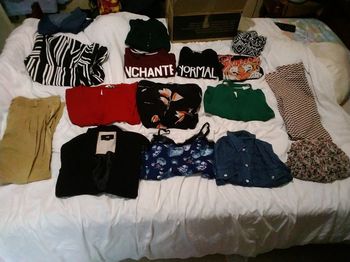 Lot de 16 vêtements, taille 38/M