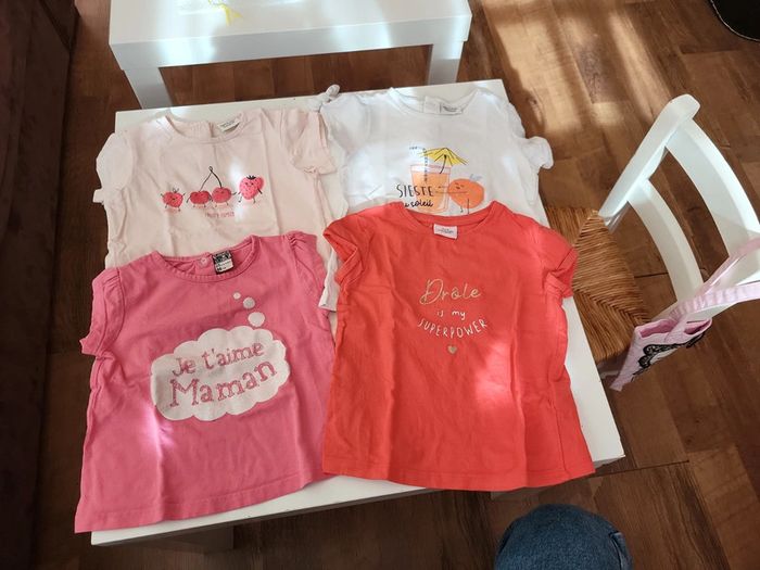 Lot 4 tee shirt manches courtes tao 23 mois