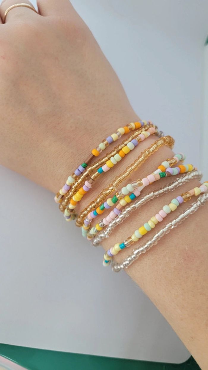 Bracelets semaines en perles - photo numéro 2