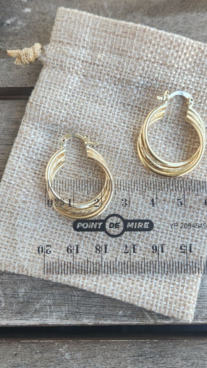 Boucle d'oreille  plaqué or  3 cercles - photo numéro 3
