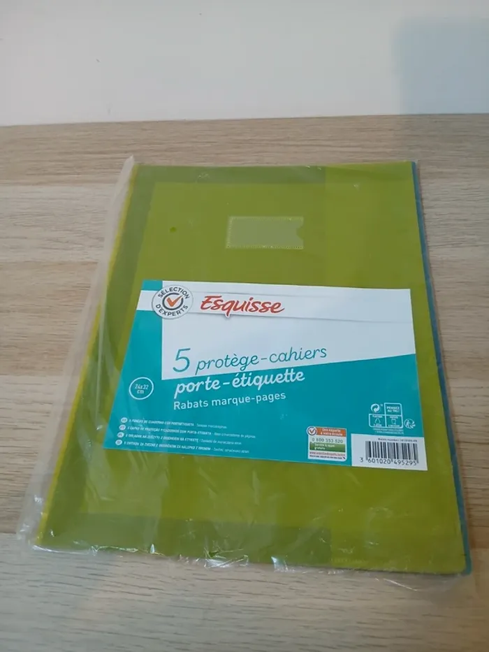 3 protèges cahiers 24x32cm - photo numéro 3