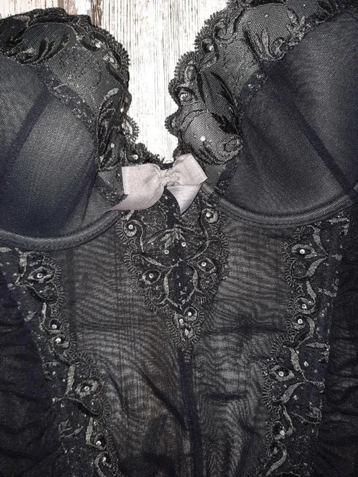 Guêpière noir dentelle et strass 90 c + culotte tanga taille 38 neuf - photo numéro 2