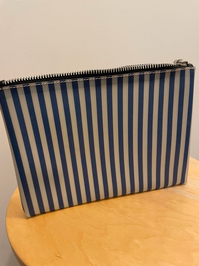 Pochette porté main
