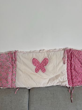 Tour de lit et cadre photo