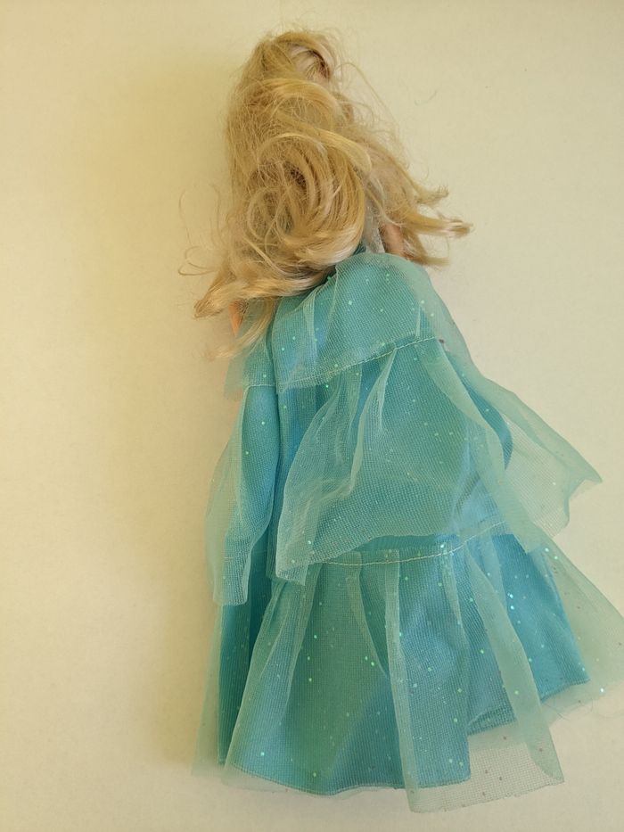 Poupée princesse - photo numéro 2