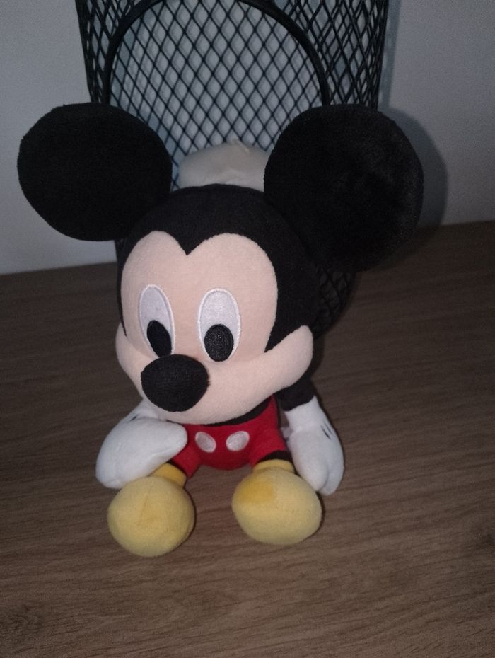 Peluches Disney Mickey et Minnie - photo numéro 2