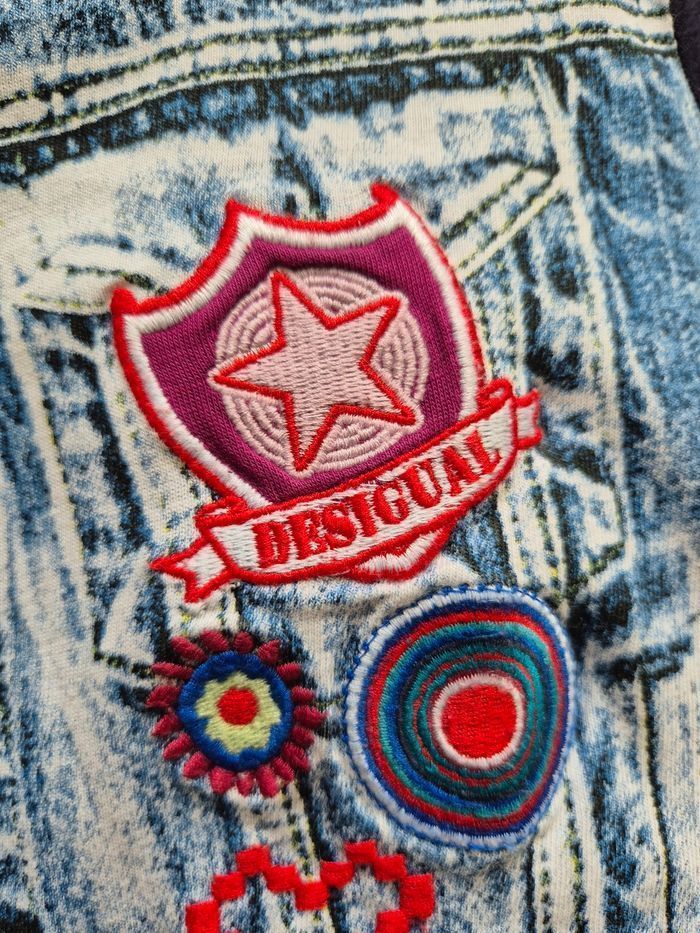 Tshirt original Desigual avec poche 11 - 12 ans, très bon état - photo numéro 4
