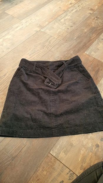 Jupe vero moda taille 36 en très bon état