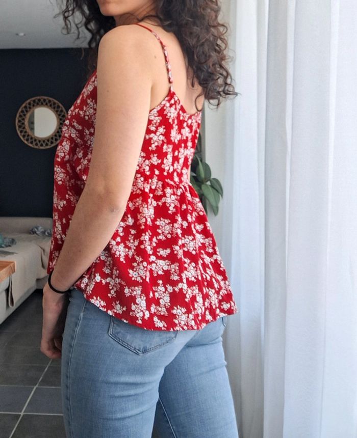 Top léger fleuri - photo numéro 3