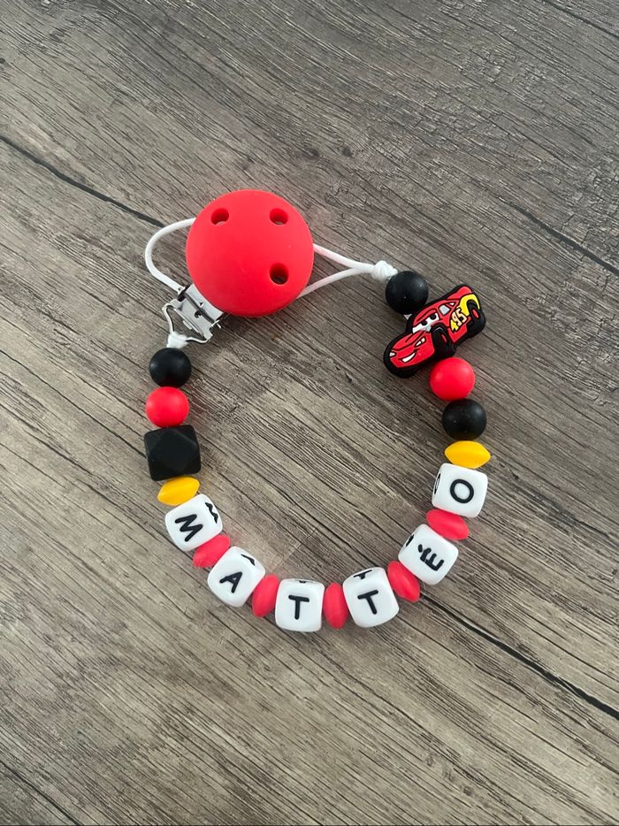 Attache tétine personnalisée Cars flash mcqueen - photo numéro 2